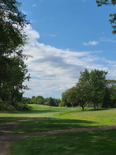 Golf Course «Riverby Hills Golf Club», reviews and photos, 16571 W River Rd, Bowling Green, OH 43402, USA