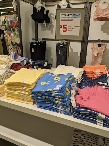 Clothing Store «Old Navy», reviews and photos, 2899 El Camino Real, Tustin, CA 92782, USA