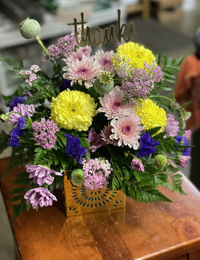 Florist «Raindrops N Roses», reviews and photos, 530 E Broadway St, Shelbyville, IN 46176, USA