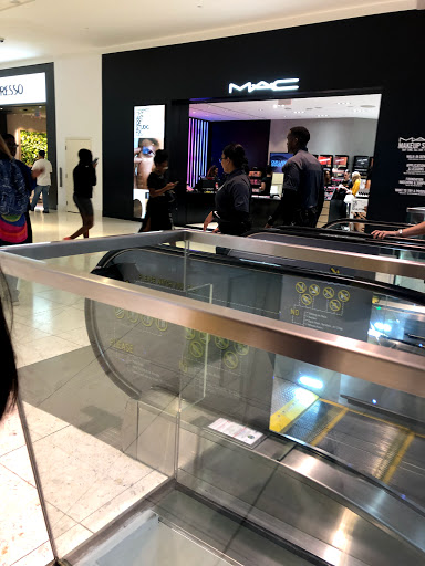 Cosmetics Store «MAC Cosmetics», reviews and photos, 19501 Biscayne Blvd, Miami, FL 33180, USA