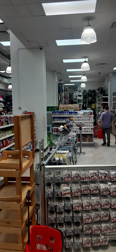 Discount Store «Lot-Less Closeouts», reviews and photos, 95 Fulton St, New York, NY 10038, USA