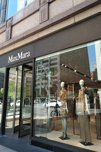 Shopping Mall «900 North Michigan Shops», reviews and photos, 900 N Michigan Ave, Chicago, IL 60611, USA