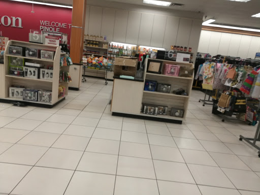 Clothing Store «Burlington Coat Factory», reviews and photos, 1350 Fitzgerald Dr, Pinole, CA 94564, USA