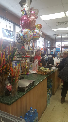 Liquor Store «Palos Deli & Liquor», reviews and photos, 10650 S Roberts Rd, Palos Hills, IL 60465, USA