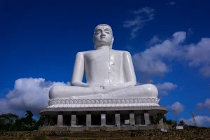 Athugala Buddha Statue ඇතුගල බුද්ධ ප්‍රතිමාව image