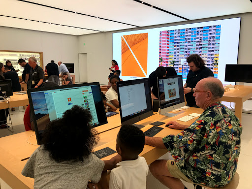 Computer Store «Apple The Gardens Mall», reviews and photos, 3101 PGA Boulevard, Palm Beach Gardens, FL 33410, USA
