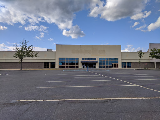 Shopping Mall «Sayville Plaza», reviews and photos, Sunrise Hwy, Sayville, NY 11782, USA