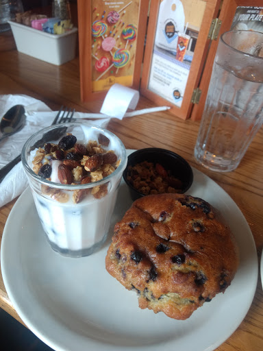 American Restaurant «Cracker Barrel Old Country Store», reviews and photos, 104 Travel Center Blvd, Dublin, GA 31021, USA