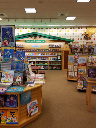 Book Store «Barnes & Noble Booksellers Boca Raton», reviews and photos, 1400 Glades Rd, Boca Raton, FL 33431, USA