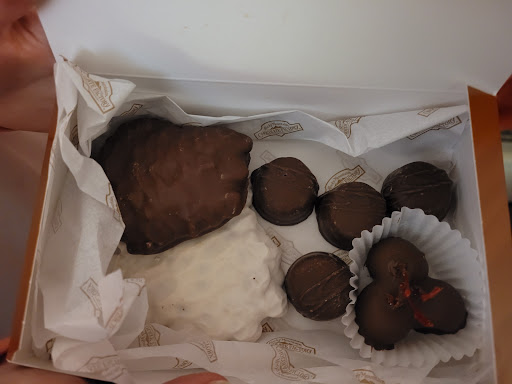 Dessert Shop «Rocky Mountain Chocolate Factory - Vicksburg», reviews and photos, 4000 S Frontage Rd #112c, Vicksburg, MS 39180, USA