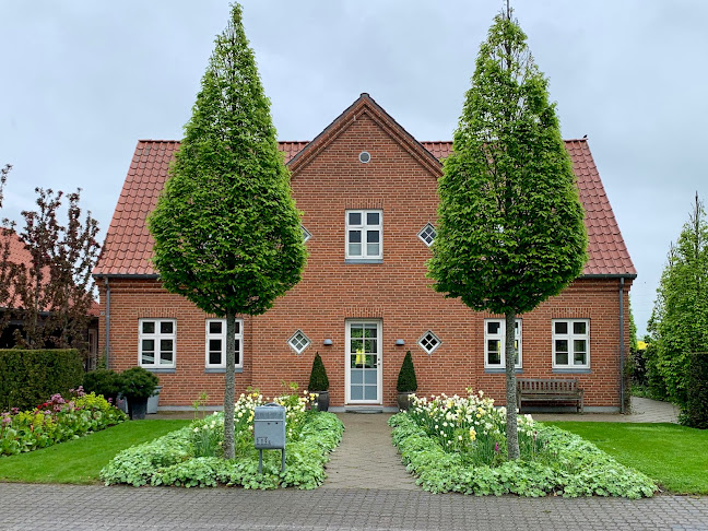 Anmeldelser af Det Gode Haveliv i Hadsten - Anlægsgartner