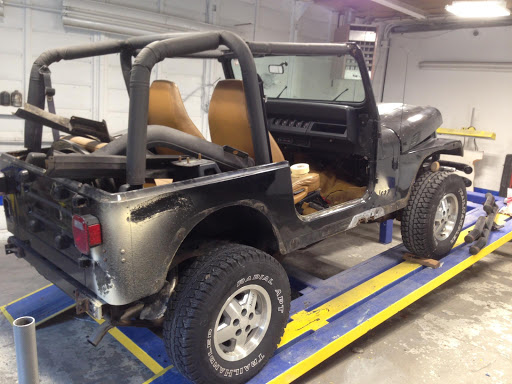 Auto Body Shop «Maaco Collision Repair & Auto Painting», reviews and photos, 500 Hicksville Rd, Massapequa, NY 11758, USA