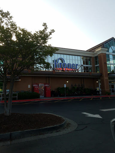 Grocery Store «Kroger», reviews and photos, 2121 Lawrenceville-Suwanee Rd, Suwanee, GA 30024, USA