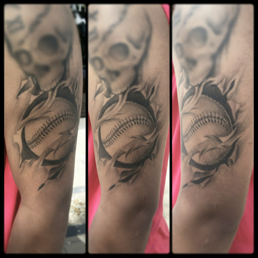 Tattoo Shop «Family Tradition Tattoo Company», reviews and photos, 6851 North Loop 1604 W, San Antonio, TX 78249, USA