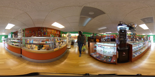 Tobacco Shop «The Smoking Gift Headquarters (Manitou Springs)», reviews and photos, 918 Manitou Ave, Manitou Springs, CO 80829, USA