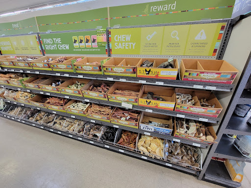 Pet Supply Store «PetPeople», reviews and photos, 4631 Everhard Rd NW, Canton, OH 44718, USA