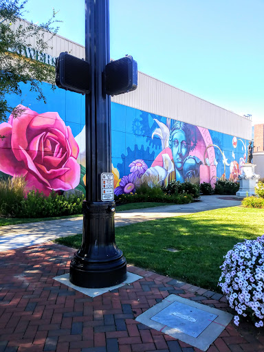 Florist «Max Stacy Flowers», reviews and photos, 350 High St, Hamilton, OH 45011, USA