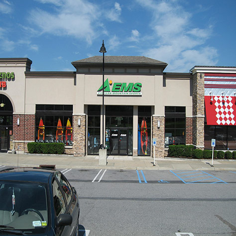 Eastern Mountain Sports, 2521 South Rd, Poughkeepsie, NY 12603, USA, 