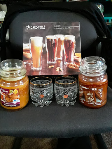 Mailbox Rental Service «Parcels Plus Express & Gifts», reviews and photos, 12003 S Pulaski Rd, Alsip, IL 60803, USA