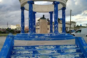 Monumento a Ernest Hemingway image