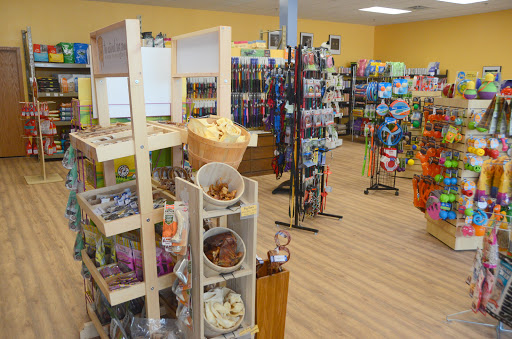 Pet Supply Store «Leash on Life, Pet Supplies», reviews and photos, 650 Pacha Pkwy #5, North Liberty, IA 52317, USA