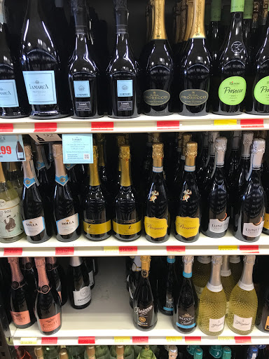 Wine Store «Wine Outlet», reviews and photos, 10 Meadowlands Pkwy, Secaucus, NJ 07094, USA