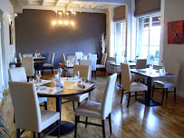 Atmosphère du Restaurant français Auberge des Roloirs à Deûlémont - n°1