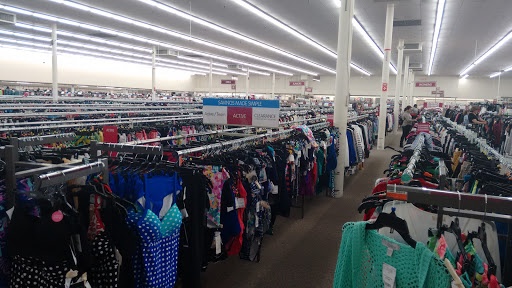 Clothing Store «Burlington Coat Factory», reviews and photos, 2035 S Robert St, West St Paul, MN 55118, USA