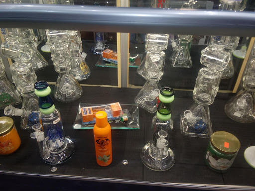 Tobacco Shop «Head Hunters Smoke Shop», reviews and photos, 2146 19th St, Lubbock, TX 79401, USA