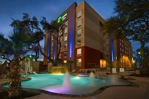 Holiday Inn Express & Suites San Antonio Medical-Six Flags, an IHG Hotel image