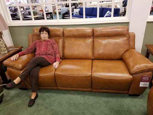 Furniture Store «Raymour & Flanigan Furniture and Mattress Store», reviews and photos, 3367 Brunswick Pike, Lawrenceville, NJ 08648, USA