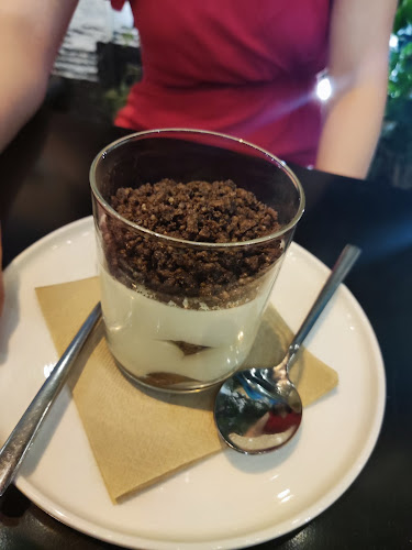 Περικλέους 18, Αθήνα 105 62