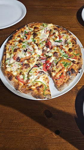 Comentarii opinii despre The Pit Stop Pizza