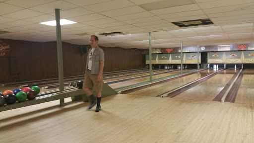 Bowling Alley «King-Pin Lanes», reviews and photos, 418 Lincoln Ave, Fox River Grove, IL 60021, USA