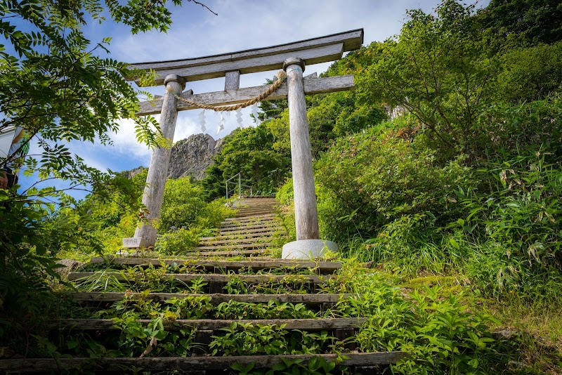 石鎚神社注連柱