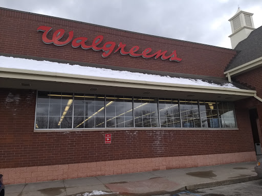 Walgreens, 275 Broadway, Amityville, NY 11701, USA, 