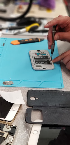 Cell Phone Store «1st Communications», reviews and photos, 1956 W Peterson Ave, Chicago, IL 60660, USA