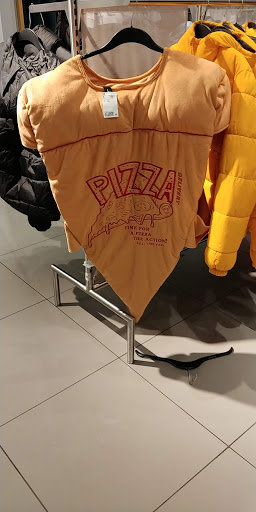 Clothing Store «H&M», reviews and photos, 8518 Fenton St, Silver Spring, MD 20910, USA