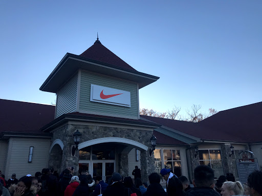 Clothing Store «Nike Factory Store», reviews and photos, 600 Bluebird Ct, Central Valley, NY 10917, USA