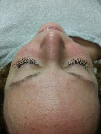 Day Spa «Beautiful Revenge Salon and Spa», reviews and photos, 652 Roosevelt Rd, Glen Ellyn, IL 60137, USA