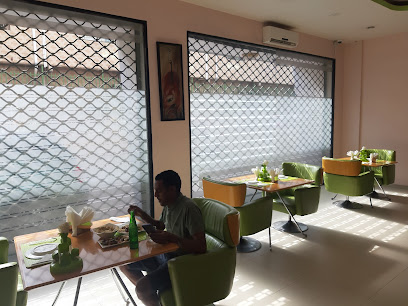 Restaurant La Petite Maison - M8W8+9G6, Ave Col. Ebeya, Kinshasa, Congo - Kinshasa