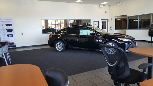 Toyota Dealer «AutoNation Toyota Buena Park», reviews and photos, 6400 Beach Blvd, Buena Park, CA 90621, USA