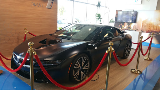 BMW Dealer «Chapman BMW On Camelback», reviews and photos, 830 E Camelback Rd, Phoenix, AZ 85014, USA