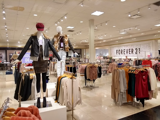 Clothing Store «Forever 21», reviews and photos, 885 Russell Blvd, Davis, CA 95616, USA