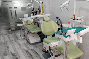 DENTAL SQUARE (Dental Clinic in Roorkee) image