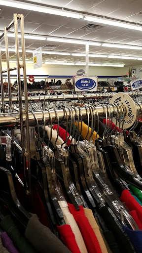 Thrift Store «Goodwill Store South Cleveland», reviews and photos, 220 Grove Ave SW, Cleveland, TN 37311, USA