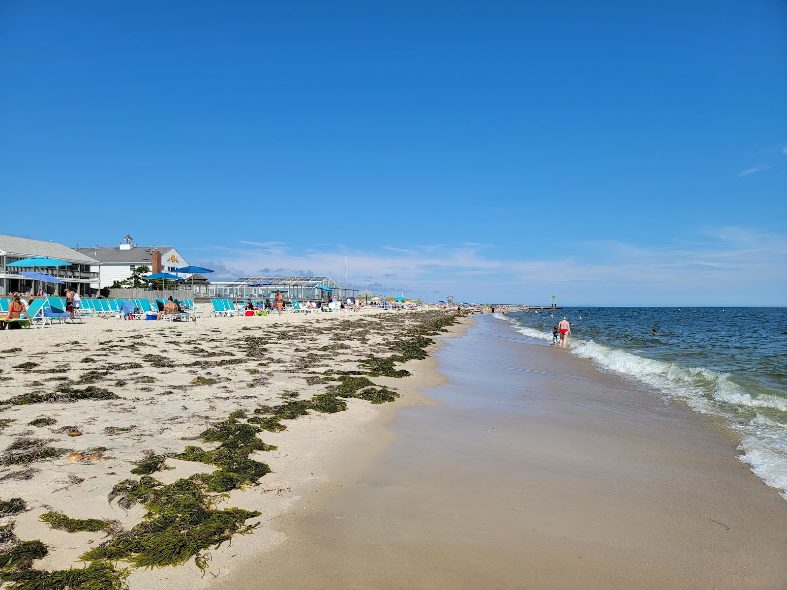 Foto av South Middle Beach med ljus sand yta