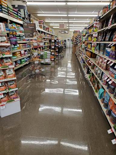 Pet Supply Store «Pet Supplies Plus», reviews and photos, 2410 Augusta Rd, West Columbia, SC 29169, USA