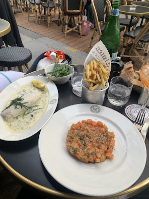 LE HIBOU - PARIS à Paris