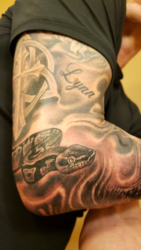 Explore tattoos for your mom ideas, creative tattoo ideas in Berlin, available at Valhalla Artworks